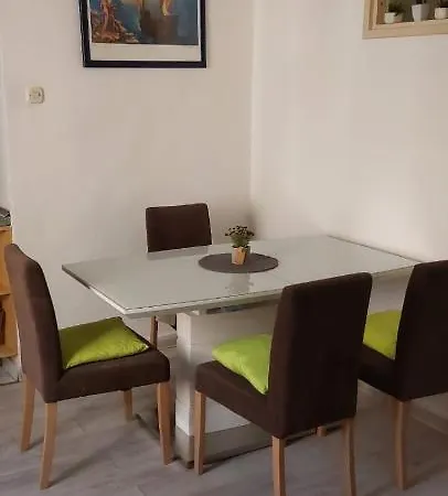 Daki's Little Place * Zara