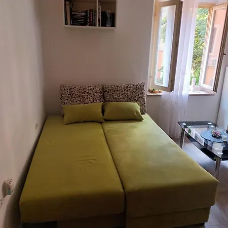 Daki's Little Place Apartment *